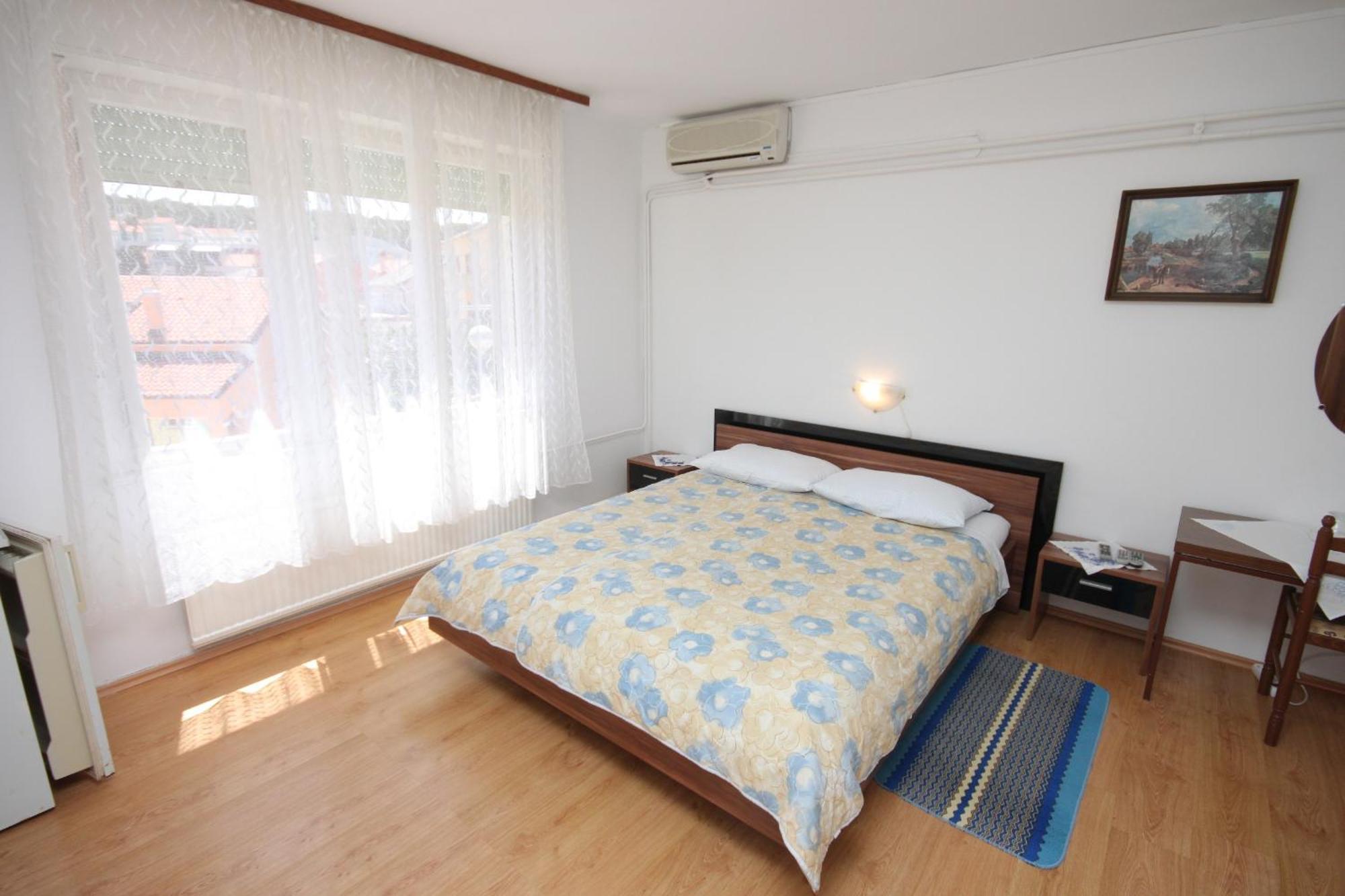 Apartments And Rooms With Parking Space Mali Lošinj Exterior foto