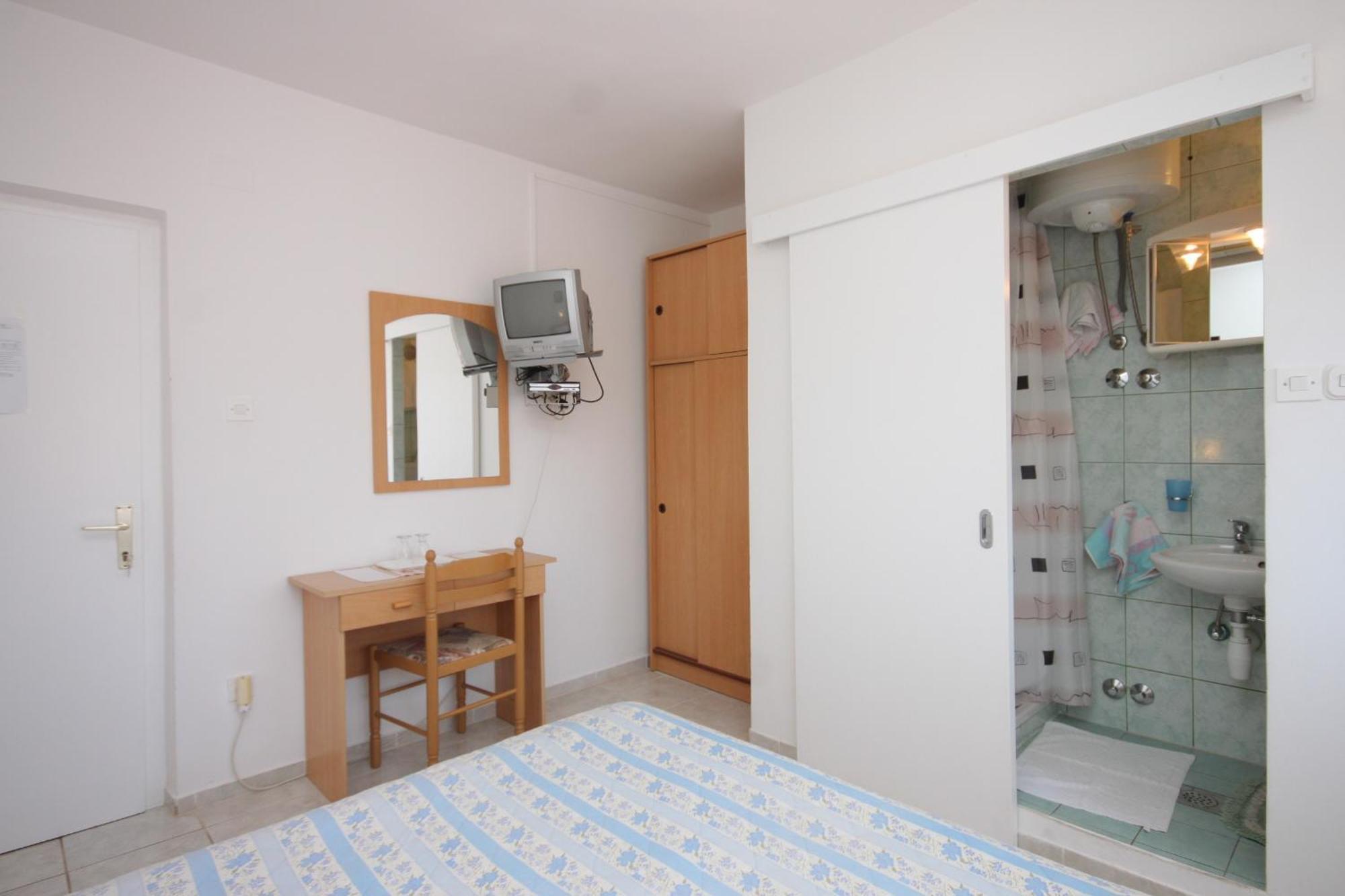 Apartments And Rooms With Parking Space Mali Lošinj Quarto foto