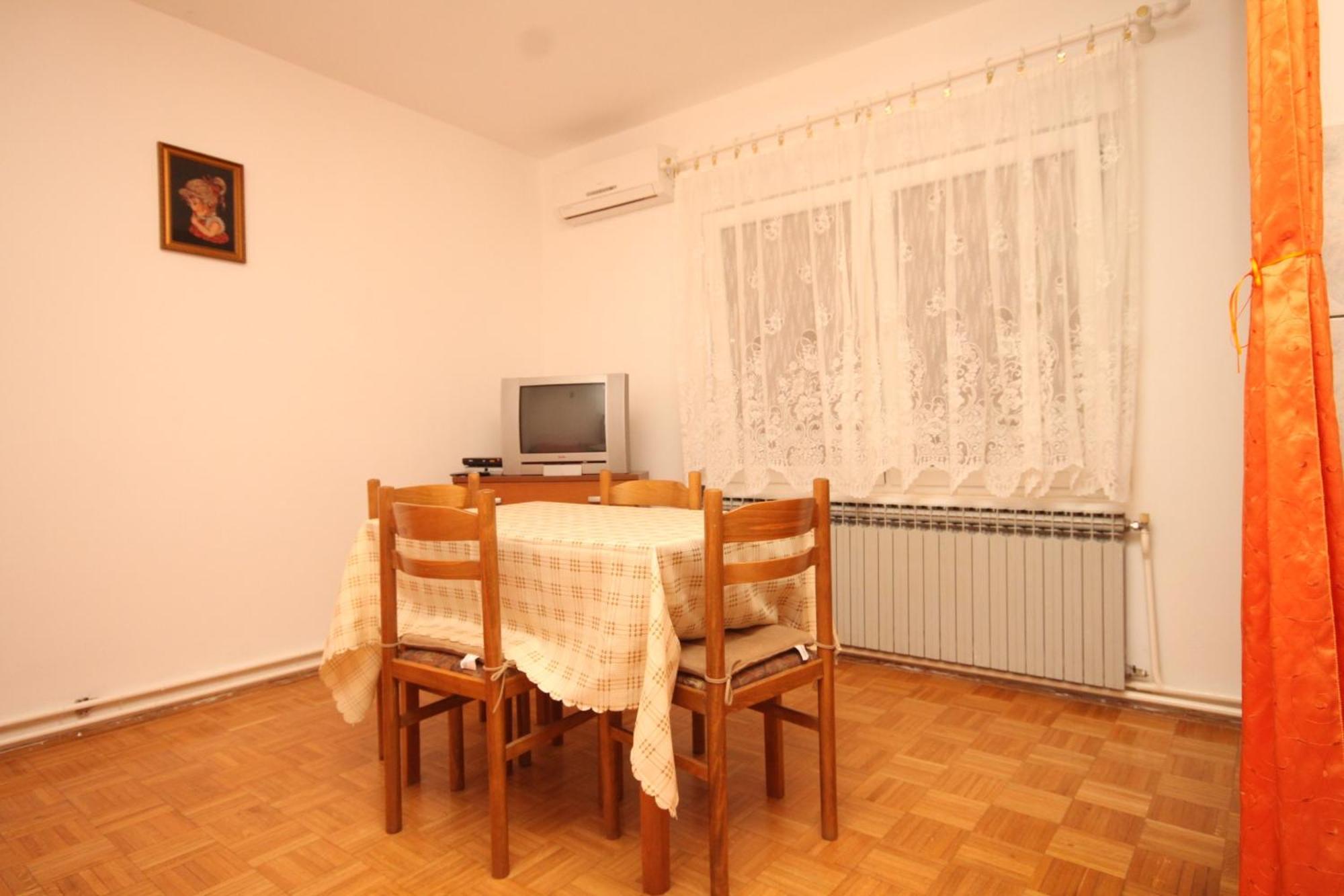 Apartments And Rooms With Parking Space Mali Lošinj Quarto foto